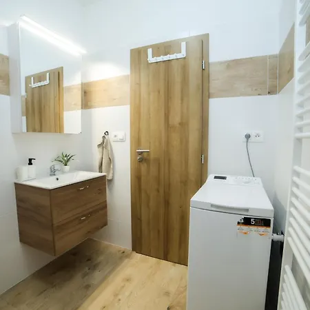 Majka Apartment Holic